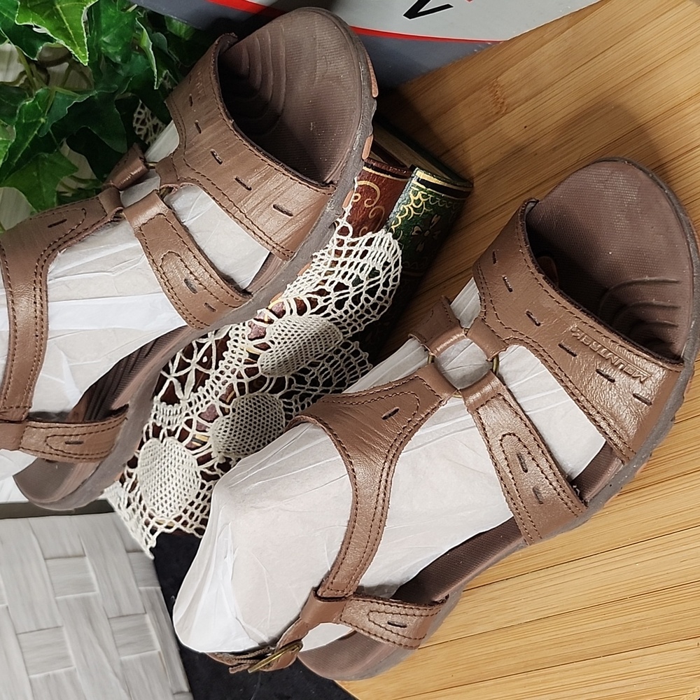 👉*MOUNTREK* "REMOTE DUNE" LEATHER SANDALS H8072 ~SLIP RESISTANT DESIGN ~SIZE 9 - Picture 2 of 14